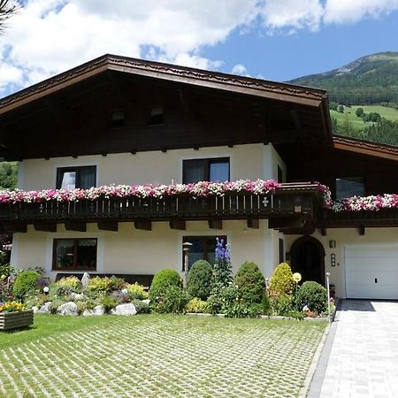 Gaestehaus Margareta Wald im Pinzgau Exterior photo