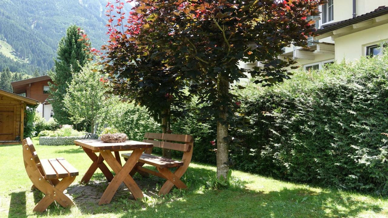 Gaestehaus Margareta Wald im Pinzgau Exterior photo